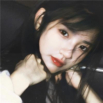 躲在阁楼的安妮·法兰克